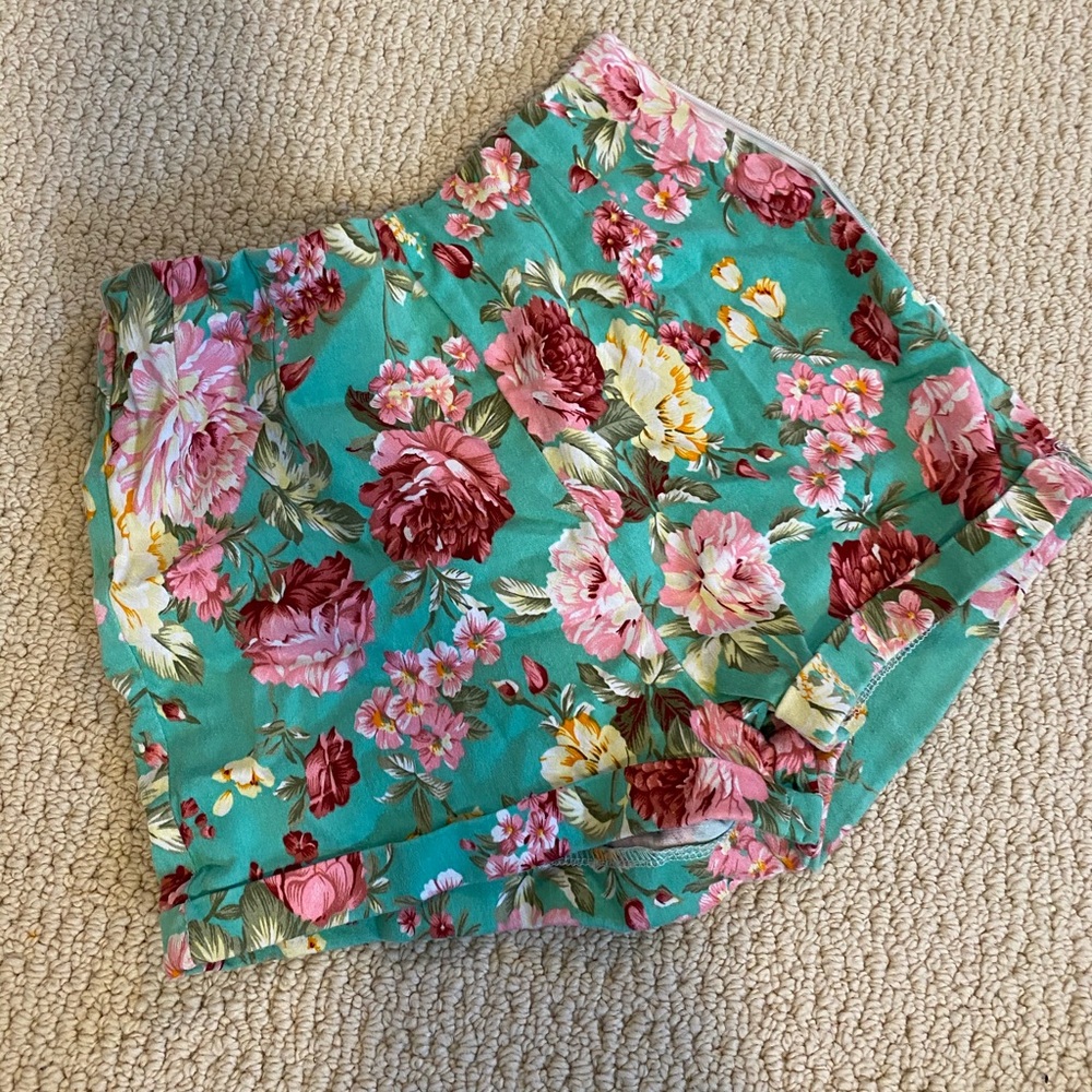 Brandy Melville shorts